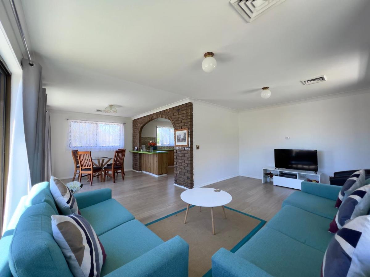 Albury Garden Court Motel Extérieur photo